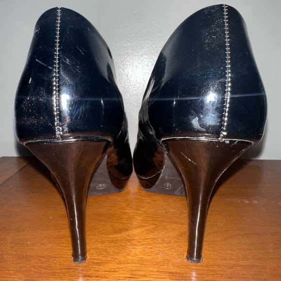 Chelsea Moreland Black Heels - Picture 4 of 6